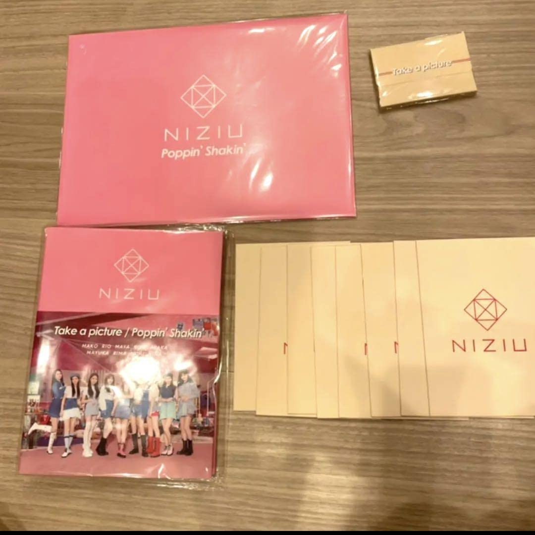 専用　ラントレケース　サナラントレ⭕️印4枚 Amazon.co.jp: NiziU グッズ 4点セット ラントレ ケース ミニポスター